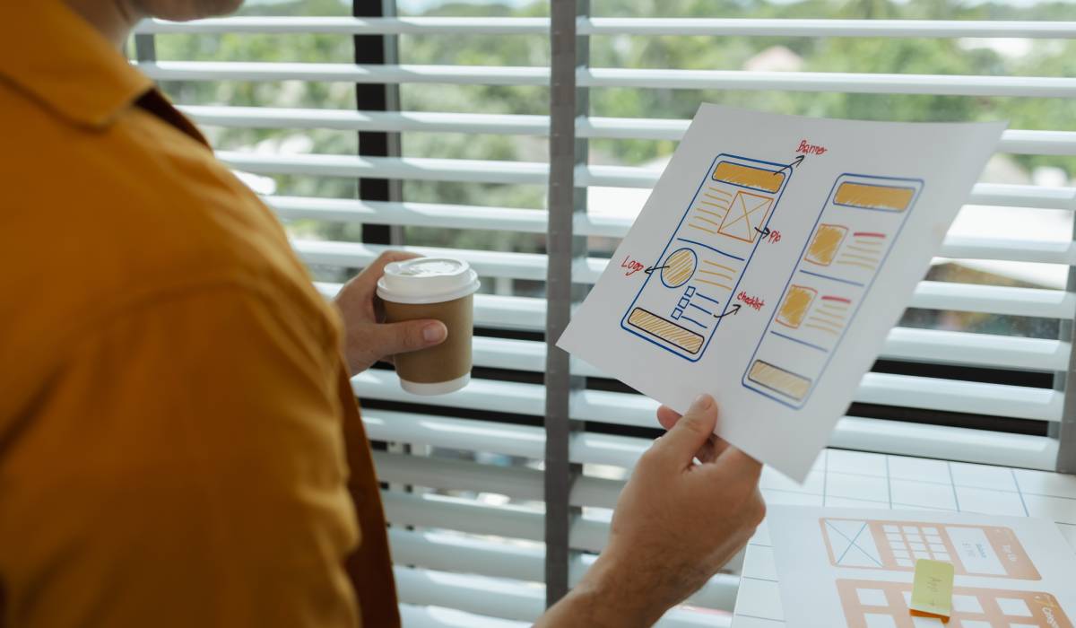 6 Reasons CXOs Need an End-to-End BlendX Design Strategy in 2025
