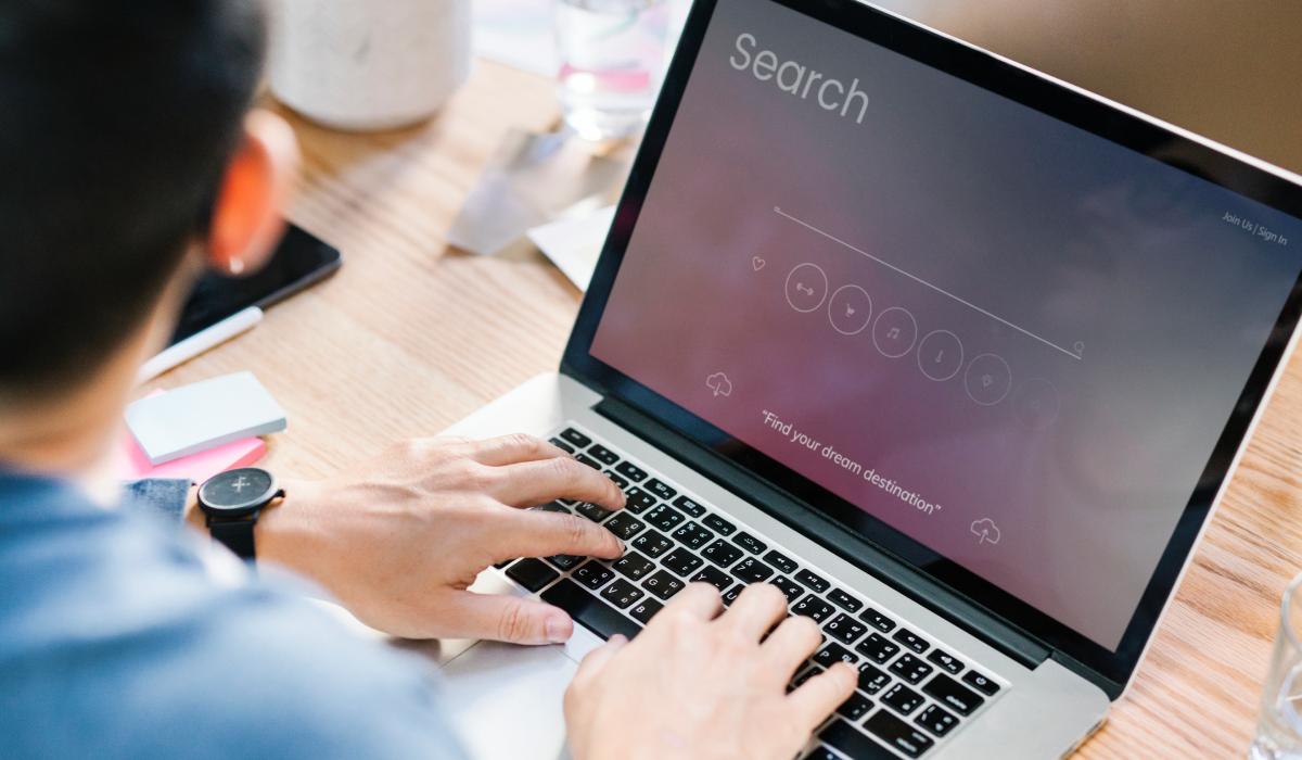 Search vs Ask: 3 UI Patterns That Eliminate User Confusion